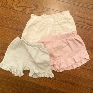 Set of 3 Ruffled Shorts in White, Pink, and Light Blue.Gap Kids & Magnolia Baby